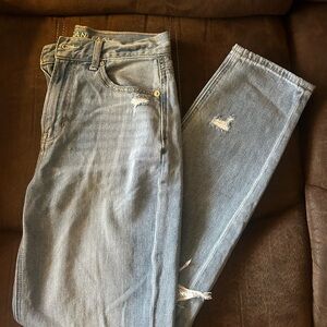 American Eagle Outfitters Mom Jeans